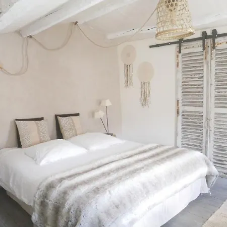Nocleg ze śniadaniem La Maison De Marguerite 3*